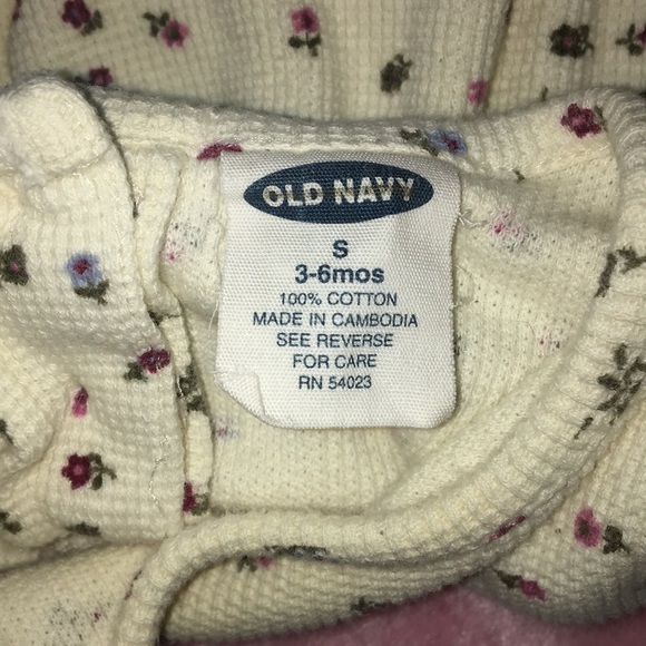 Carter’s - Picture 4 of 4